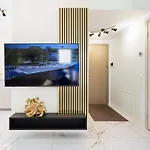 F-apartments - River View, Contactless