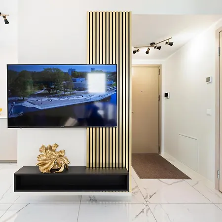 F-apartments - River View, Contactless