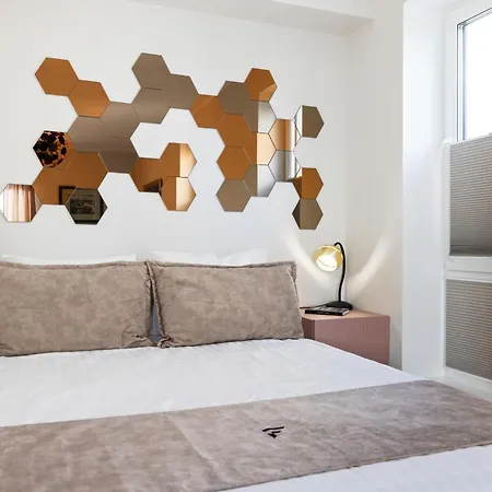 F-apartments - River View, Contactless *