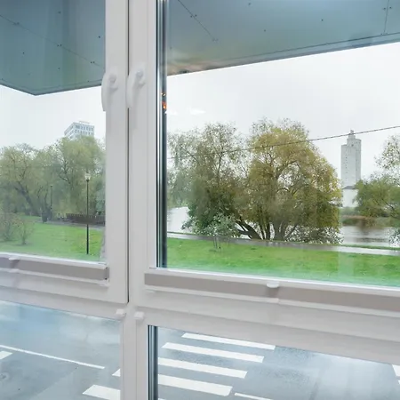 Apartment Fortune - River View, Contactless
